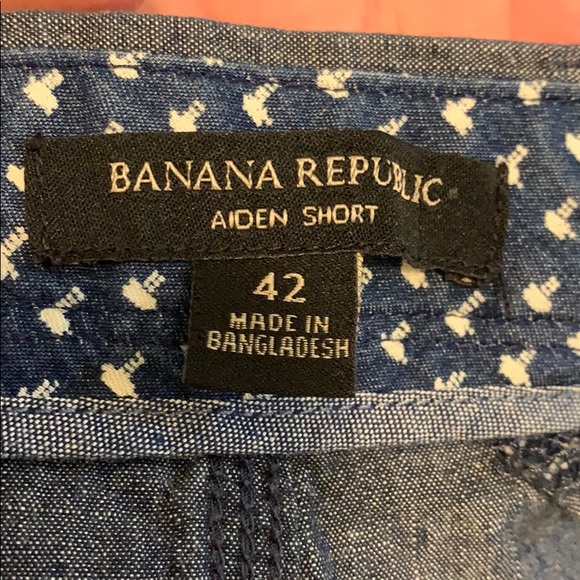 Banana Republic Men’s Aiden Summer Shorts - Size 42 - NWOT - Picture 2 of 4